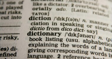 dictionary text in bokeh effect